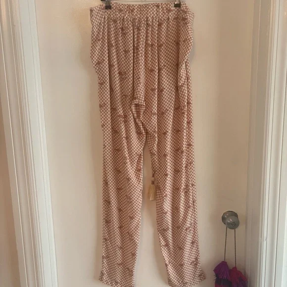 SKEMO Flamingo Pink Print Beaded Unique Pull On Pants! Never worn! Pockets! Med - Picture 9 of 16